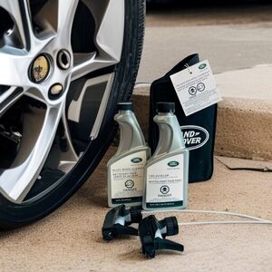 Land Rover Range Rover Genuine Tire Detailer Alloy Wheel Cleaner Kit - VPLGY0112